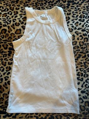 GAP White Ribbed Scoop Tank